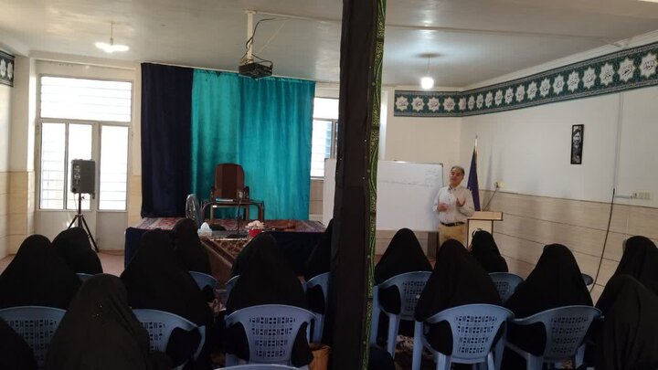 تصاویر/ دوره فن بیان در مدرسه علمیه ریحانه النبی(س) رفسنجان