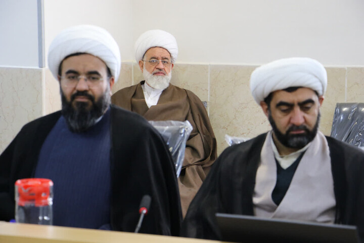 تصاویر|نشست مدیران مدارس علمیه با شورای معاونین مرکز مدیریت حوزه علمیه اصفهان 