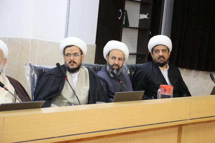 تصاویر|نشست مدیران مدارس علمیه با شورای معاونین مرکز مدیریت حوزه علمیه اصفهان 