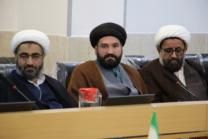 تصاویر|نشست مدیران مدارس علمیه با شورای معاونین مرکز مدیریت حوزه علمیه اصفهان 