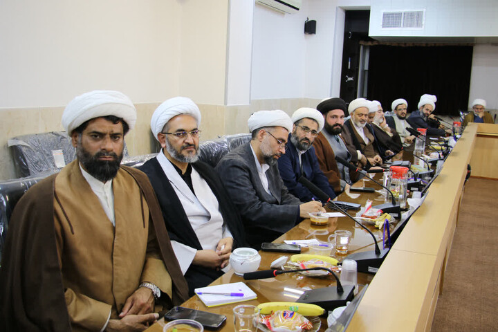 تصاویر|نشست مدیران مدارس علمیه با شورای معاونین مرکز مدیریت حوزه علمیه اصفهان 