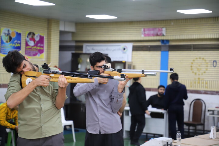 تصاویر/ مسابقات تیر اندازی چهارمین دوره جشنواره فرهنگی و ورزشی طلاب استان کردستان