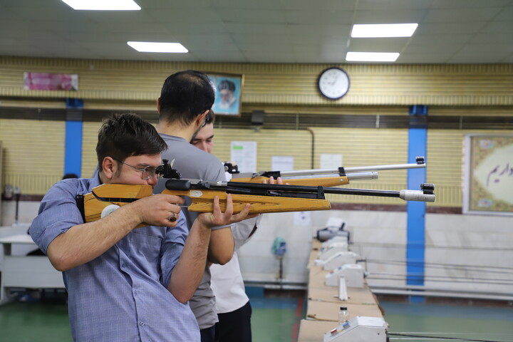 تصاویر/ مسابقات تیر اندازی چهارمین دوره جشنواره فرهنگی و ورزشی طلاب استان کردستان