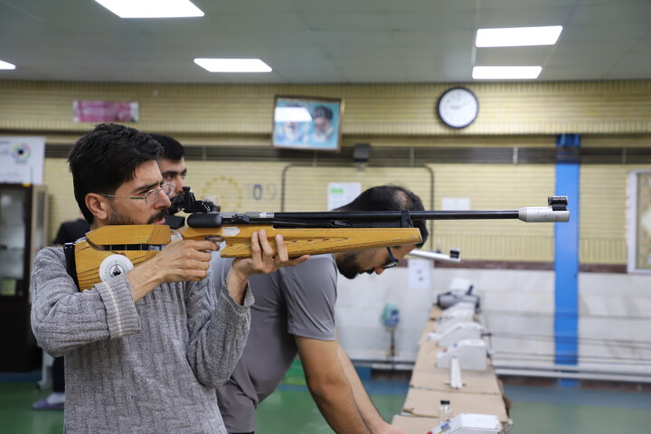 تصاویر/ مسابقات تیر اندازی چهارمین دوره جشنواره فرهنگی و ورزشی طلاب استان کردستان