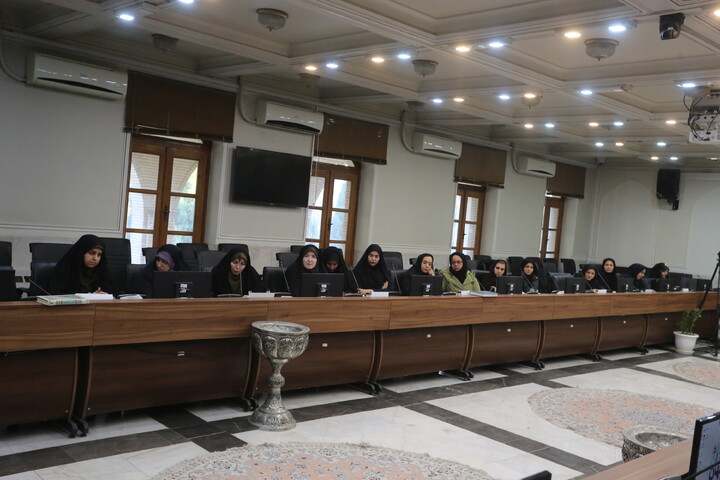 تصاویر / نشست ستاد استانی هفته بزرگداشت مقام زن، روز مادر