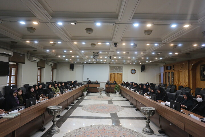 تصاویر / نشست ستاد استانی هفته بزرگداشت مقام زن، روز مادر