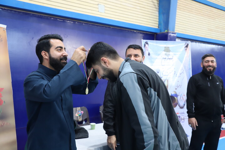 تصاویر / آیین اختتامیه و تجلیل از نفرات برتر جشنواره ورزشی طلاب استان کردستان