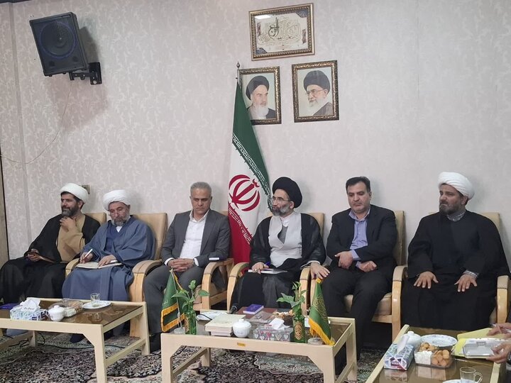 تصاویر/دومین جلسه شورای هماهنگی و گسترش فعالیت های قرآنی درکاشان