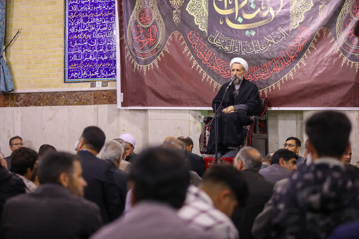 تصاویر / مراسم  تجلیل از مادران و همسران شهدا با حضور نماینده ولی فقیه در استان قزوین