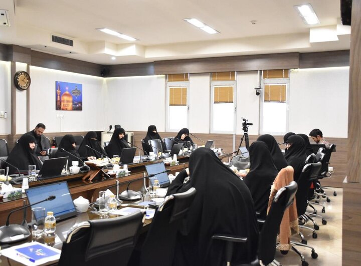 سلسله نشست‌های «حوزه پیشرو و سرآمد؛ چشم‌اندازی به آینده»