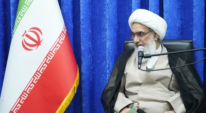 تصاویر/ دیدار اساتید مدرسه علمیه بوشهر با امام جمعه