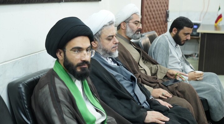 تصاویر/ دیدار اساتید مدرسه علمیه بوشهر با امام جمعه