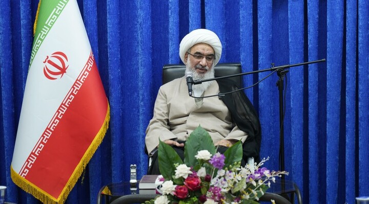 تصاویر/ دیدار اساتید مدرسه علمیه بوشهر با امام جمعه