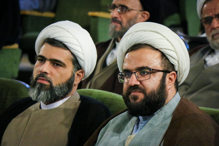 تصاویر/ دیدار صمیمانه مجمع نمایندگان طلاب و فضلای حوزه علمیه با آیت الله اعرافی مدیر حوزه های علمیه