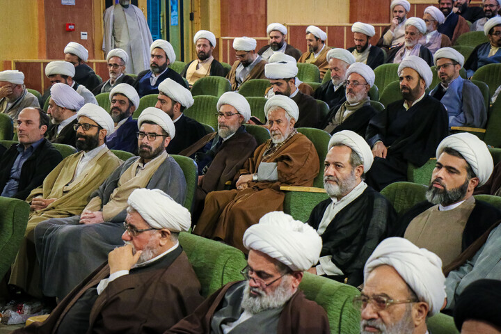 تصاویر/ دیدار صمیمانه مجمع نمایندگان طلاب و فضلای حوزه علمیه با آیت الله اعرافی مدیر حوزه های علمیه