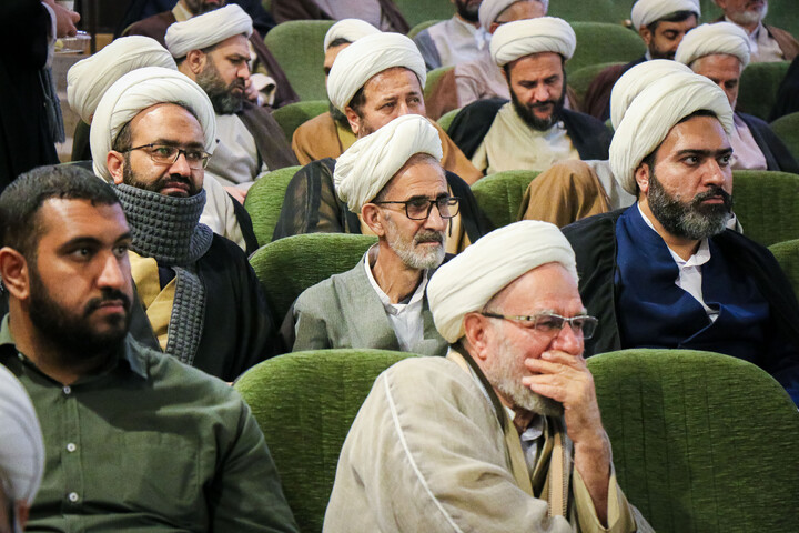 تصاویر/ دیدار صمیمانه مجمع نمایندگان طلاب و فضلای حوزه علمیه با آیت الله اعرافی مدیر حوزه های علمیه