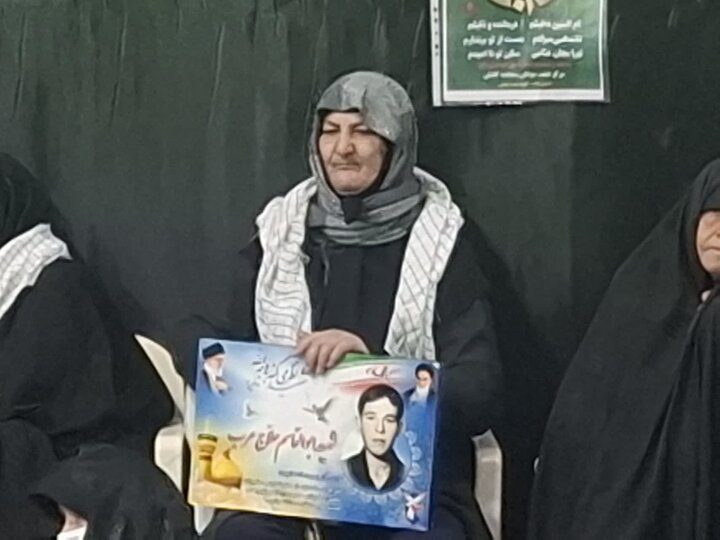 تصاویر/ یادواره شهدای ارتش و جنگ ۱۲ روزه درهیئت جوانان سجادیه کاشان