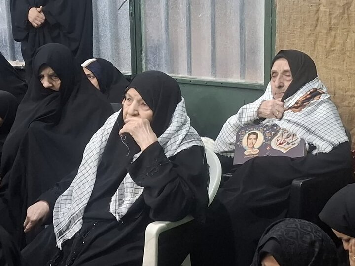 تصاویر/ یادواره شهدای ارتش و جنگ ۱۲ روزه درهیئت جوانان سجادیه کاشان
