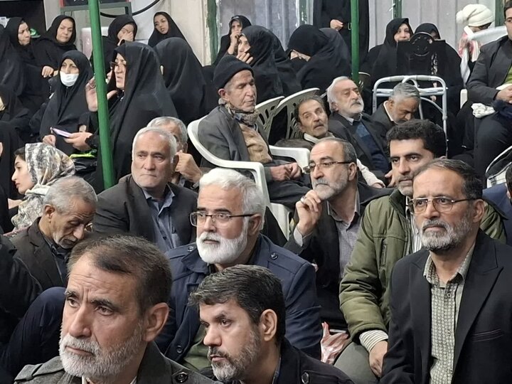 تصاویر/ یادواره شهدای ارتش و جنگ ۱۲ روزه درهیئت جوانان سجادیه کاشان