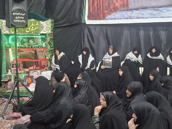 تصاویر/ یادواره شهدای ارتش و جنگ ۱۲ روزه درهیئت جوانان سجادیه کاشان