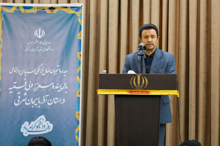 تصاویر / دیدار نماینده ولی فقیه در آذربایجان شرقی با دانشجویان تبریزی