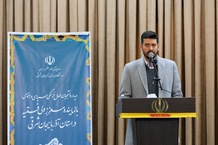 تصاویر / دیدار نماینده ولی فقیه در آذربایجان شرقی با دانشجویان تبریزی