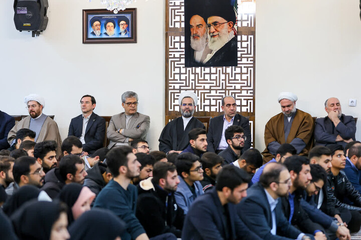 تصاویر / دیدار نماینده ولی فقیه در آذربایجان شرقی با دانشجویان تبریزی