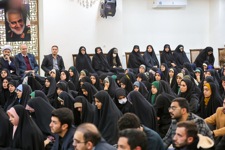 تصاویر / دیدار نماینده ولی فقیه در آذربایجان شرقی با دانشجویان تبریزی