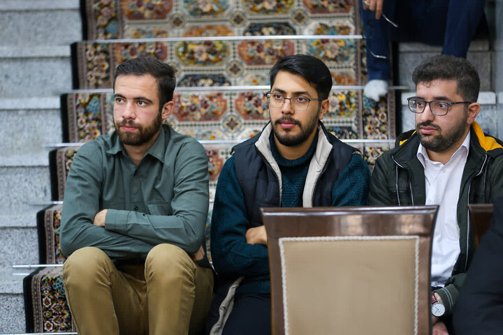 تصاویر / دیدار نماینده ولی فقیه در آذربایجان شرقی با دانشجویان تبریزی