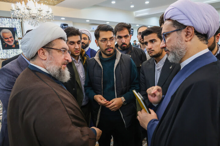 تصاویر / دیدار نماینده ولی فقیه در آذربایجان شرقی با دانشجویان تبریزی