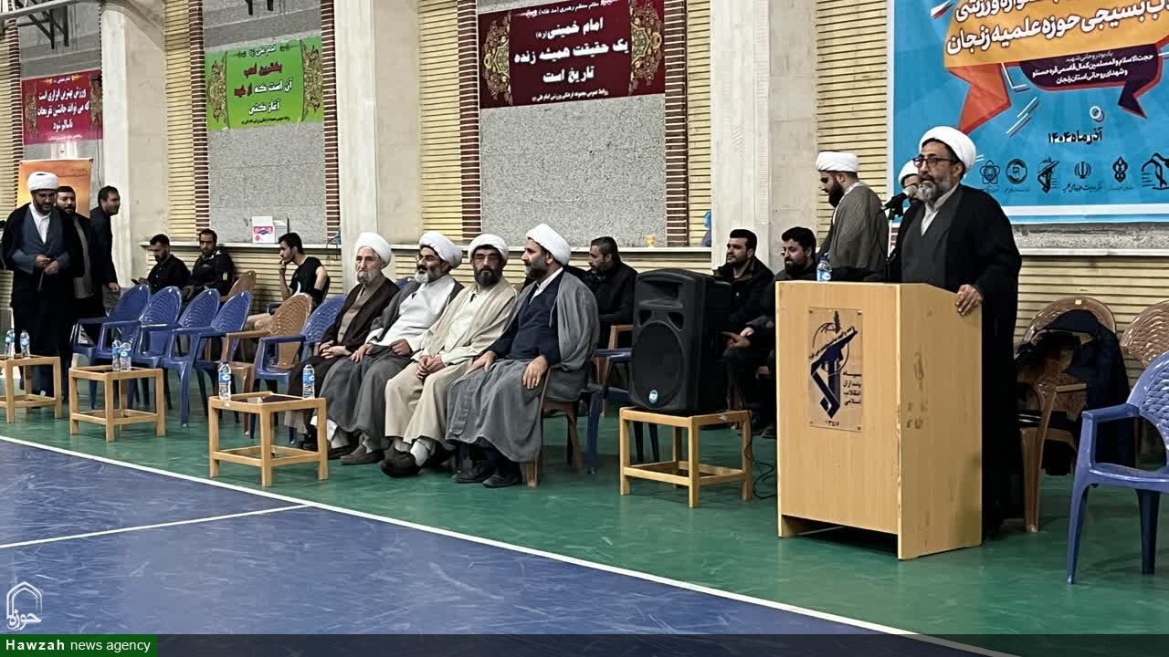 تصاویر / چهارمین جشنواره ورزشی طلاب بسیجی استان زنجان
