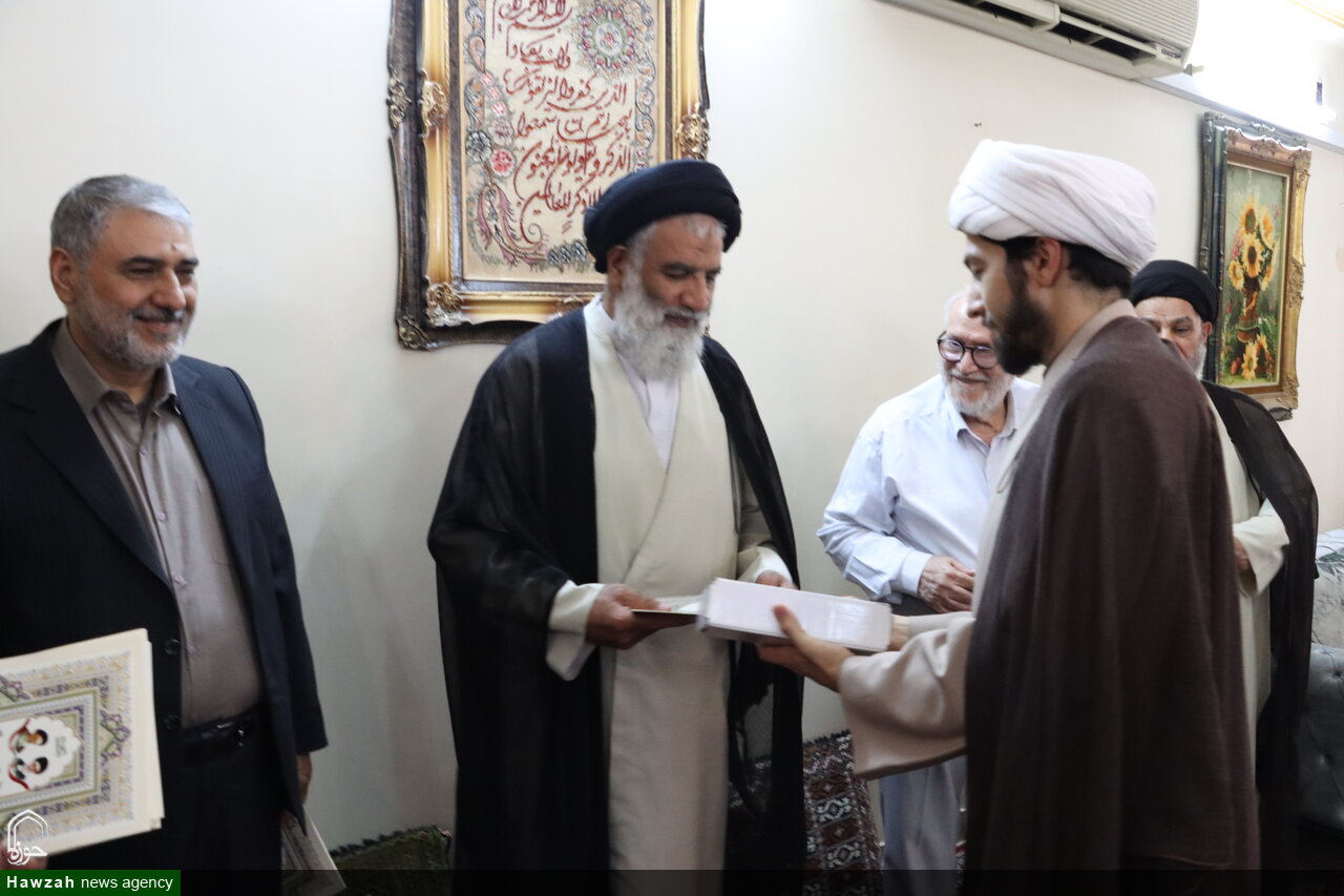 آیین تجلیل از دست اندرکاران پنجاهمین بزرگداشت آیت الله بهبهانی(ره)