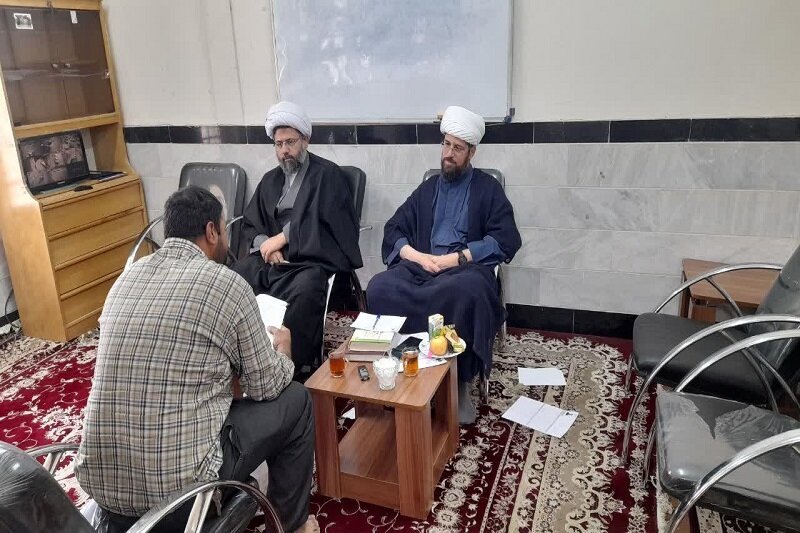 مدیر حوزه علمیه کرمانشاه از مدرسه علمیه حضرت ولی‌عصر(عج) شهرستان کنگاور بازدید کرد+عکس