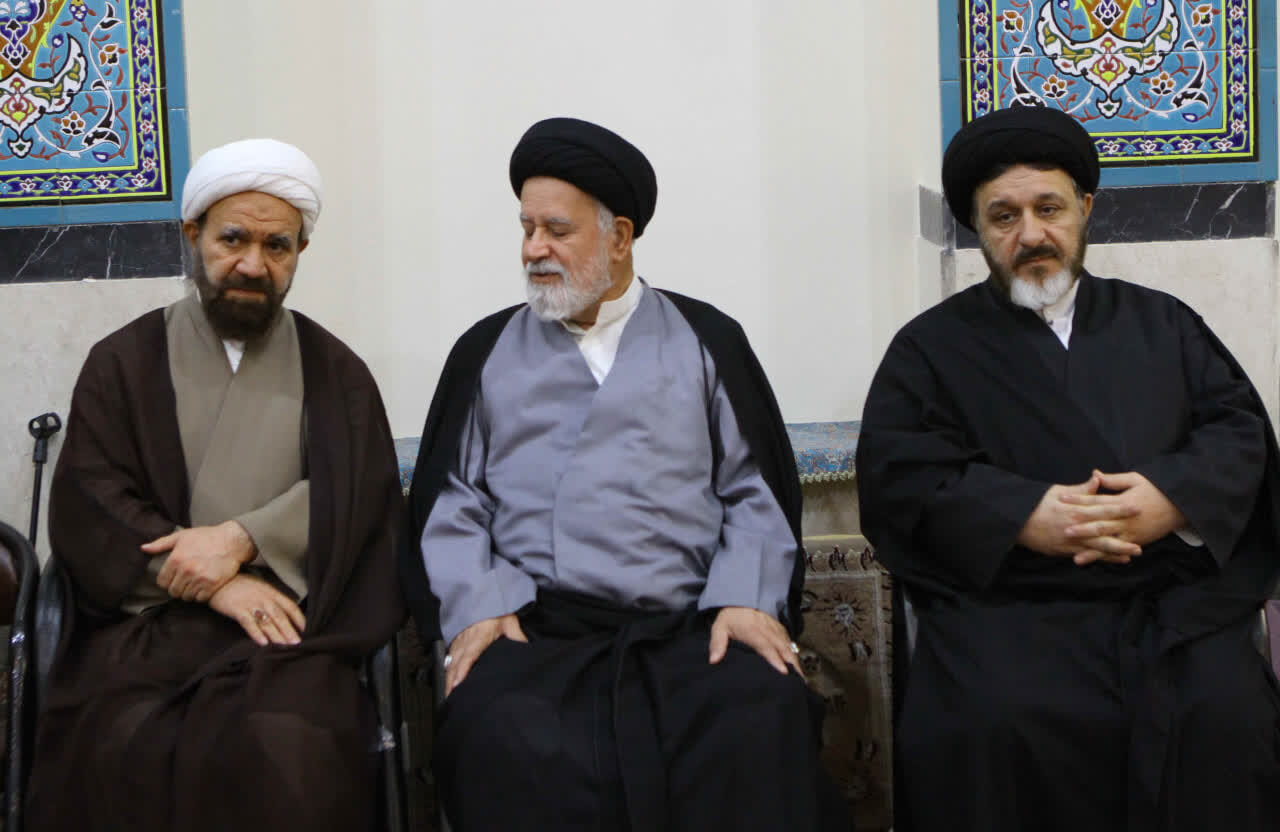 گردهمایی طلاب و فضلای استان فارس مقیم حوزه علمیه قم