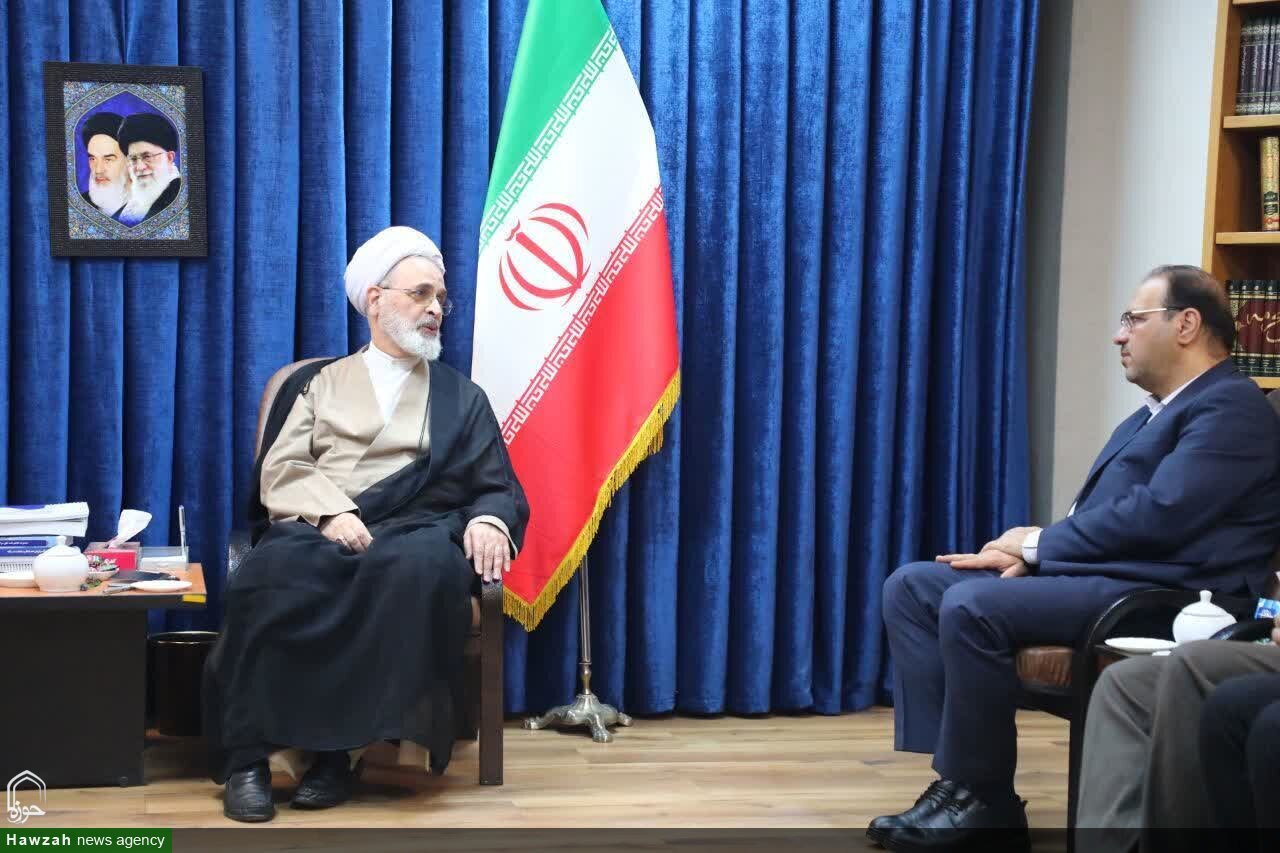 Kum’un ve İslam İnkılabı’nın İran’da ve Dünyadaki Konumu Göz Ardı Edilmiştir