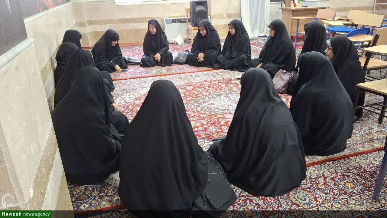 برگزاری حلقه های معرفتی ویژه خواهران طلبه نورآبادی