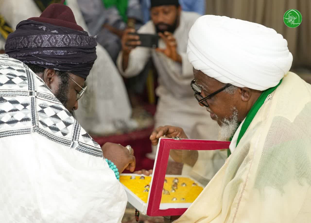 Jagora Sayyid Ibrahim Zakzaky (H) ya karbi Bakoncin Sarakunan Sharifai daga sassan qasar nan