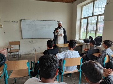 نشست تبیین وظایف دینی و اجتماعی نوجوانان در آستانه اشرفیه برگزار شد