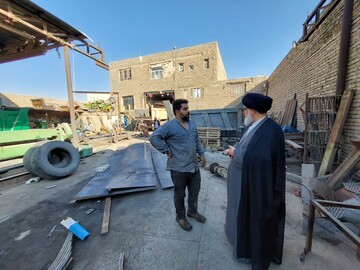 تصاویر/ بازدید امام جمعه بافق از کارگاه تولیدی برای تحقق شعار سال