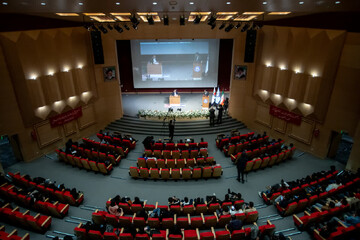 تصاویر/ گرامیداشت روز دانشجو با حضور استاندار مرکزی