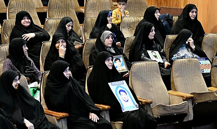 تصاویر/ یادواره بانوان شهیده منطقه 19