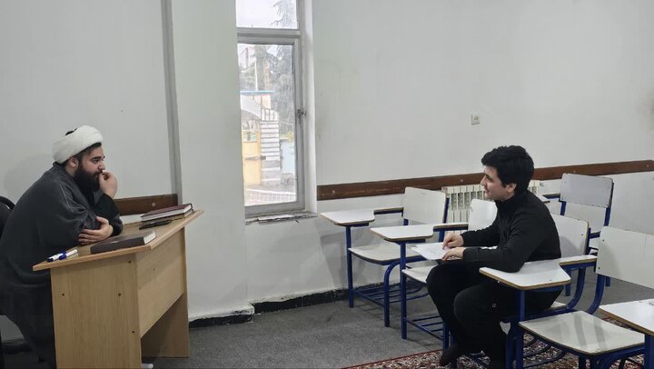 کارگاه «ساختارشناسی عناوین درسی» ویژه طلاب مدرسه علمیه ولی‌عصر (عج) آستارا برگزار شد