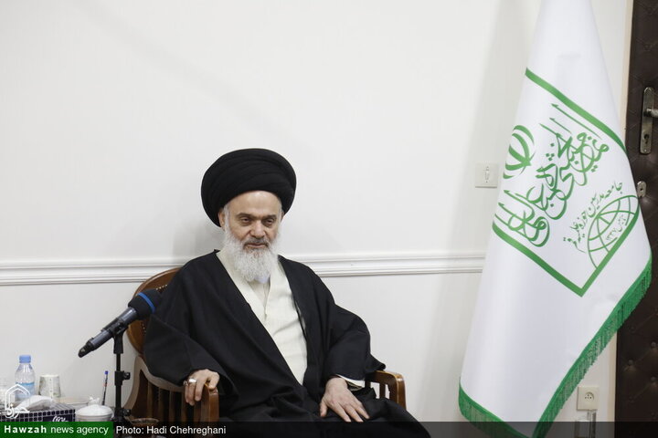 تسلیت آیت الله حسینی بوشهری در پی درگذشت برادر آیت الله العظمی سیستانی