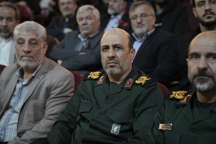 تصاویر/ برگزاری اولین آیین گرامیداشت خانواده‌ معزز شهدا در البرز