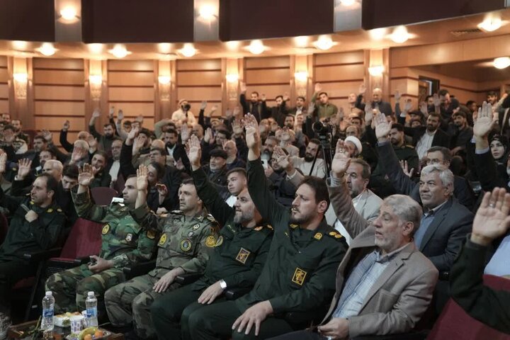 تصاویر/ برگزاری اولین آیین گرامیداشت خانواده‌ معزز شهدا در البرز