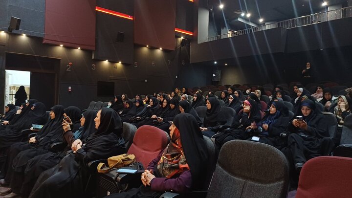 تصاویر/ همایش گوهرانه، زن جریان زندگی