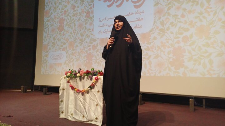 تصاویر/ همایش گوهرانه، زن جریان زندگی