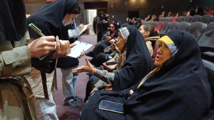 تصاویر/ همایش گوهرانه، زن جریان زندگی