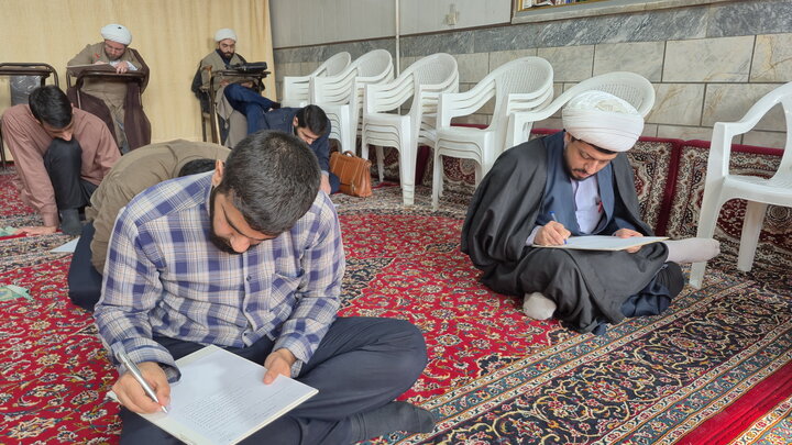 تصاویر/ آزمون استادی طلاب ممتاز مدارس علمیه منطقه کاشان