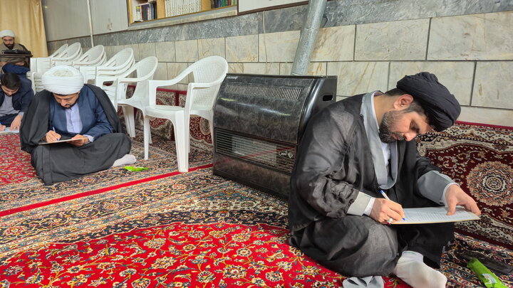 تصاویر/ آزمون استادی طلاب ممتاز مدارس علمیه منطقه کاشان